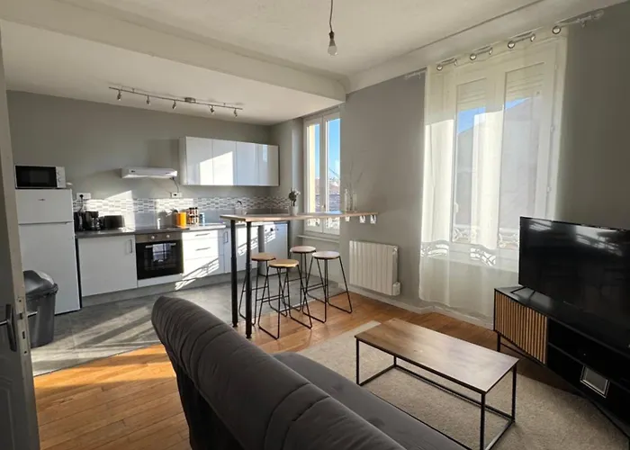 Centre - Proche Cite Medievale Apartmán *